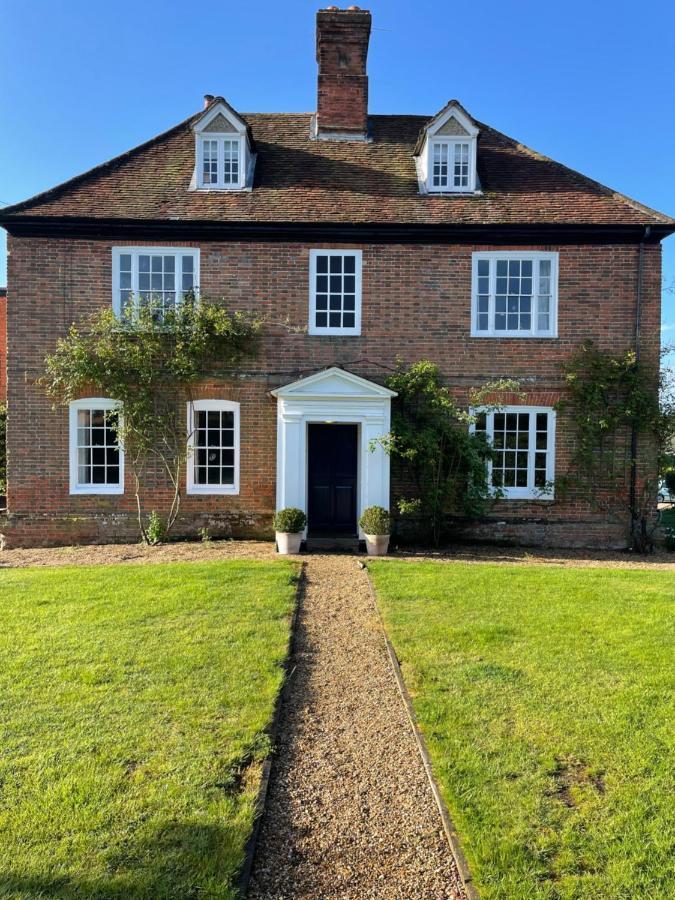Little Park Farm Queen Anne & Stratfield Mortimer